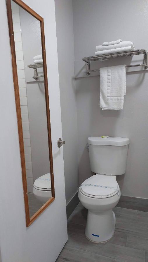 Regency Inn Norco Eksteriør bilde